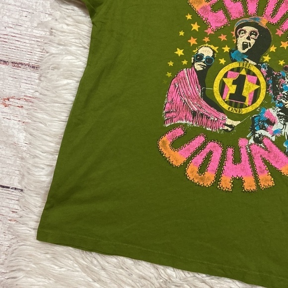 NWOT Daydreamer Elton John The One Solo Graphic Crewneck Tee in Olive Green - Picture 8 of 12